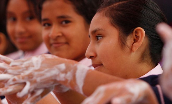 Washing your hands, the first lesson