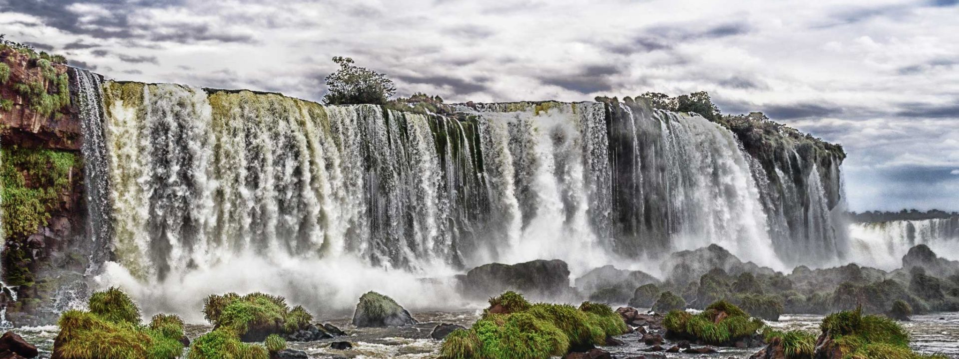 El agua, símbolo y metáfora