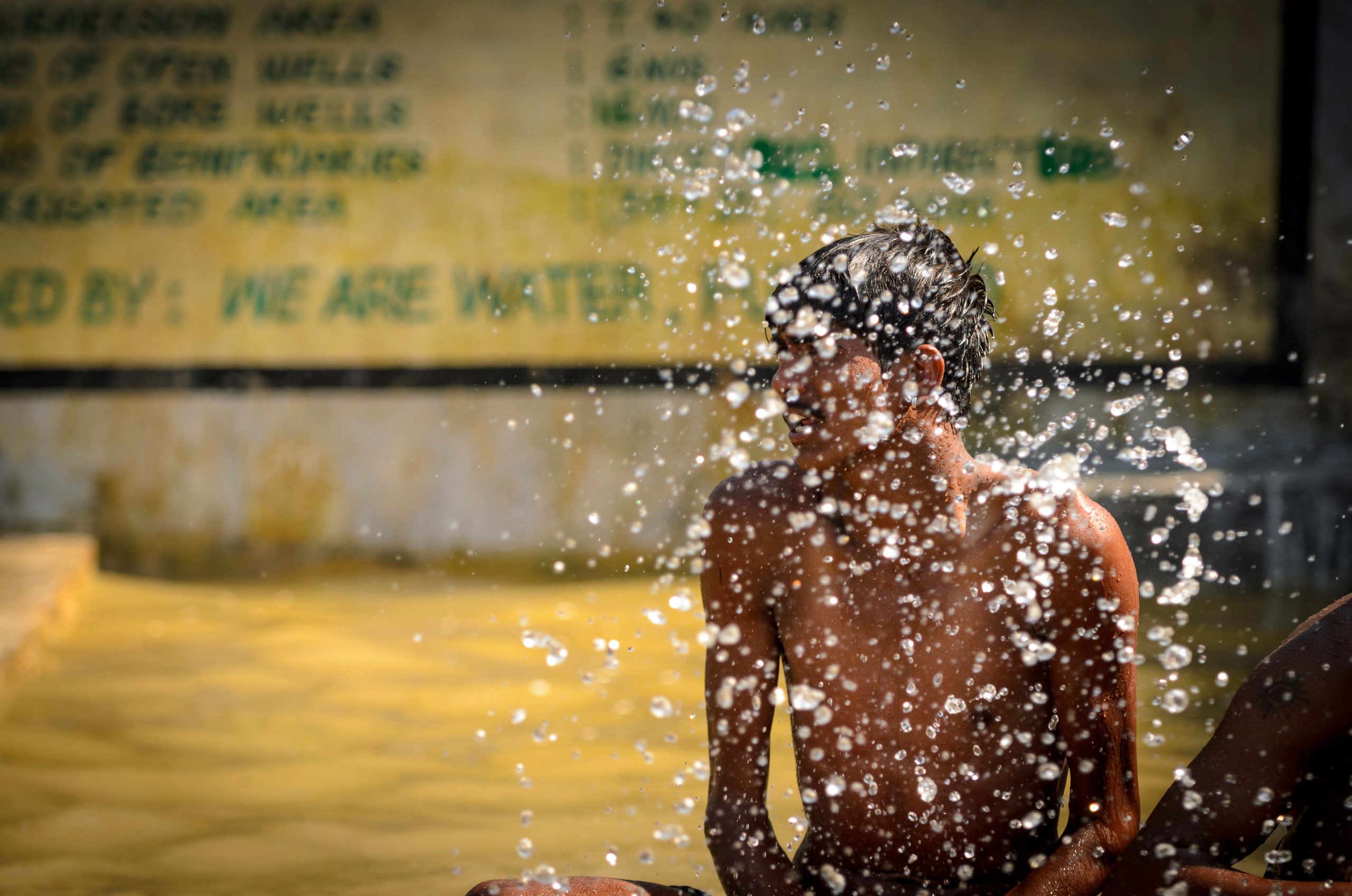 Imagen We Are Water