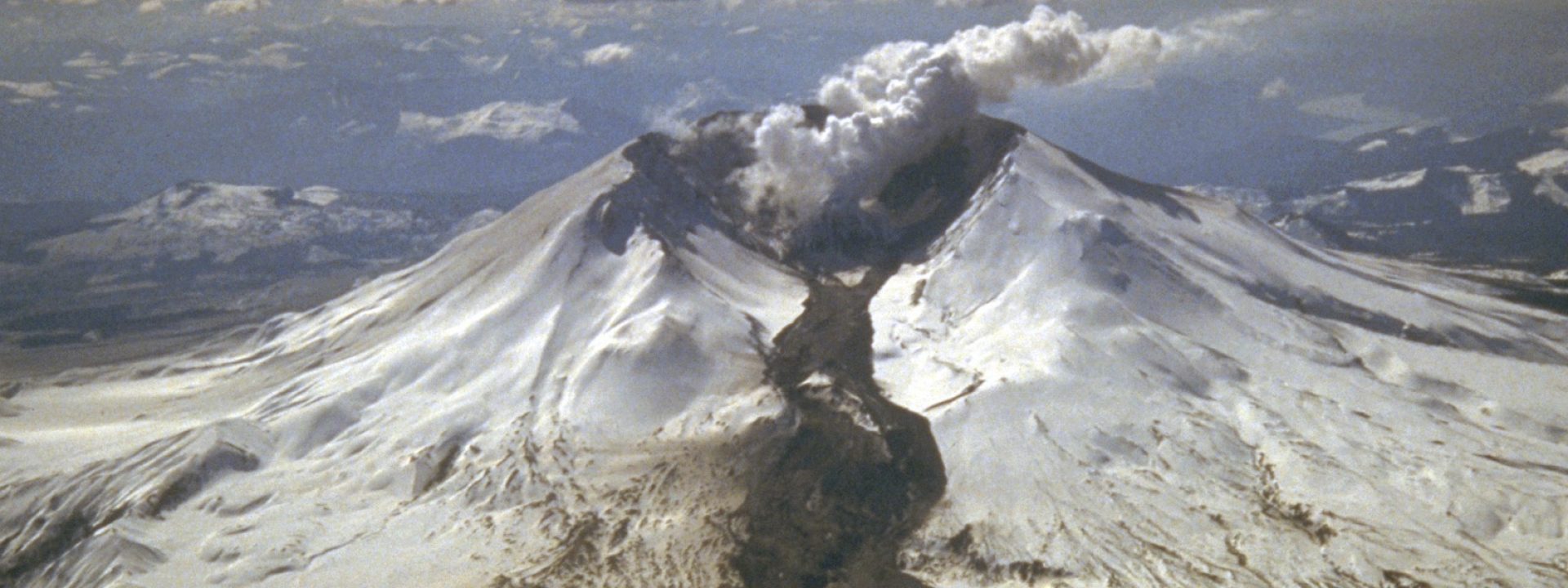 Lahares: la amenaza del agua bajo el volcán