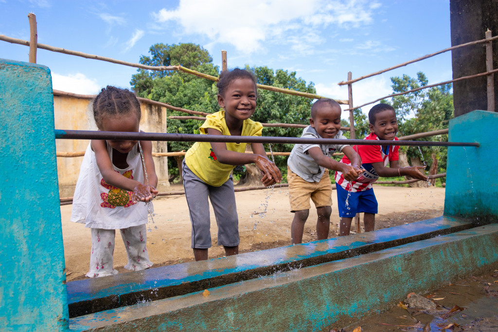 niños y agua madagascar proyecto unicef