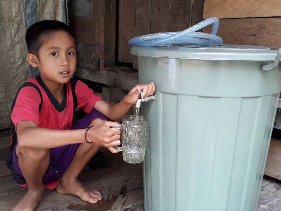 Sedaku, Indonesia child water