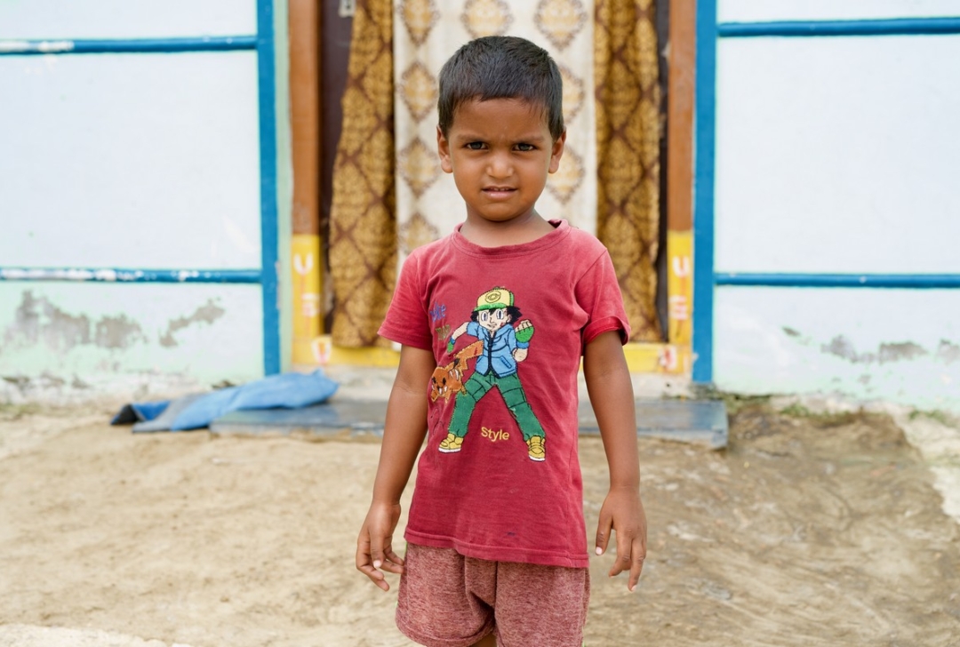 Saneamiento y educación en higiene en escuelas y construcción de baños domésticos en la comunidad irular de Ranipet