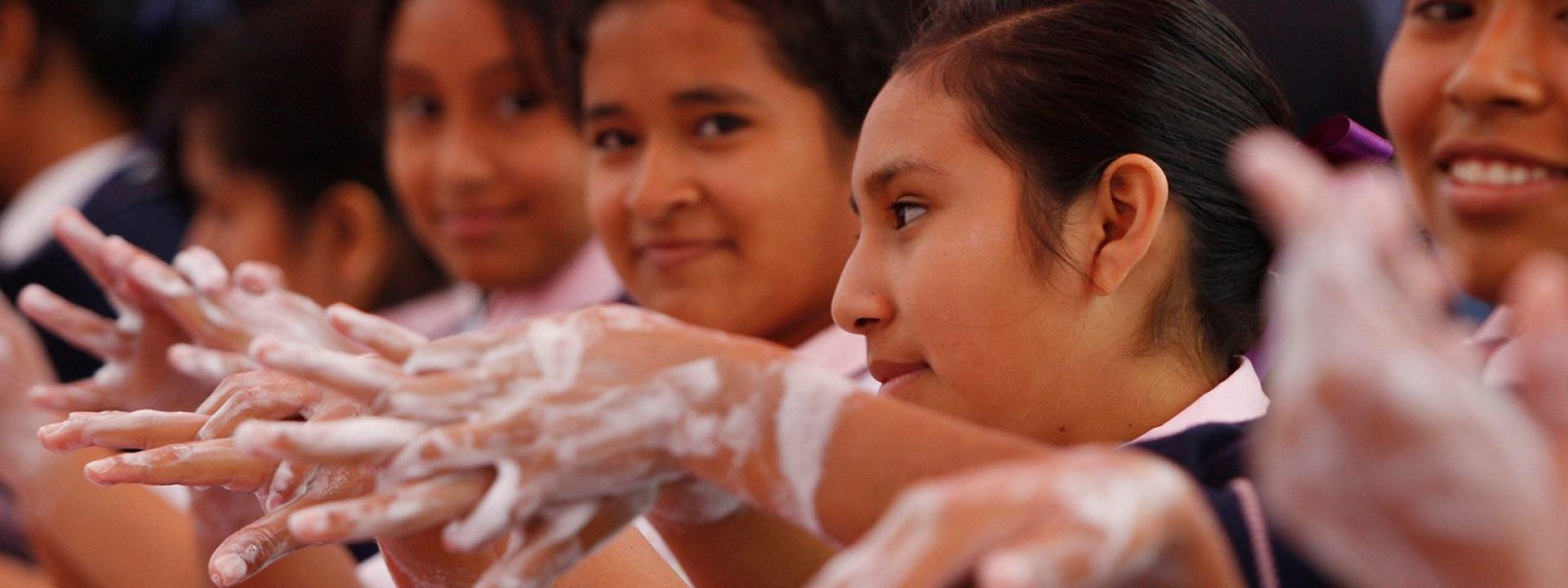 Washing your hands, the first lesson