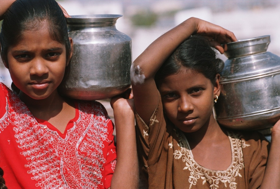 Suministro de agua segura y sostenible para cuatro aldeas de zonas propensas a la sequía